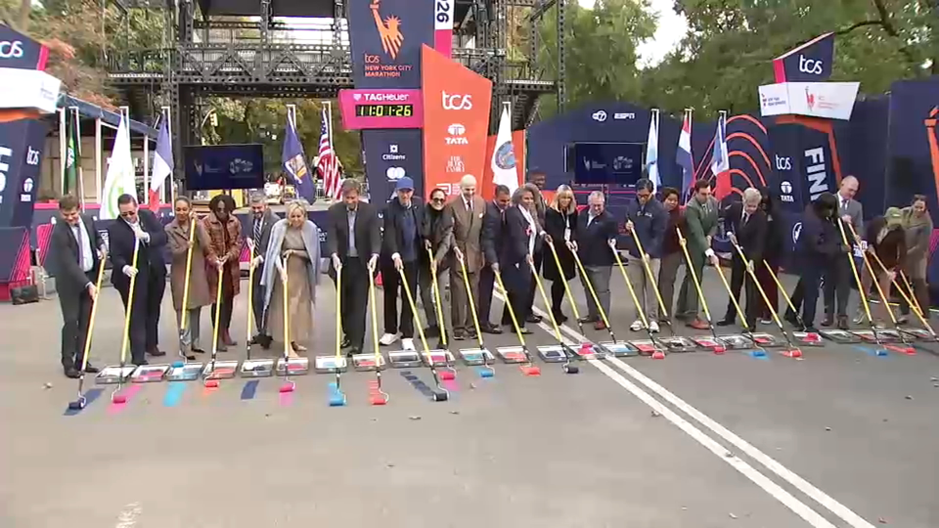 Security measures in place, blue line painted ahead of TCS NYC Marathon
       — WABC-TV Eyewitness News (ABC7 NY)