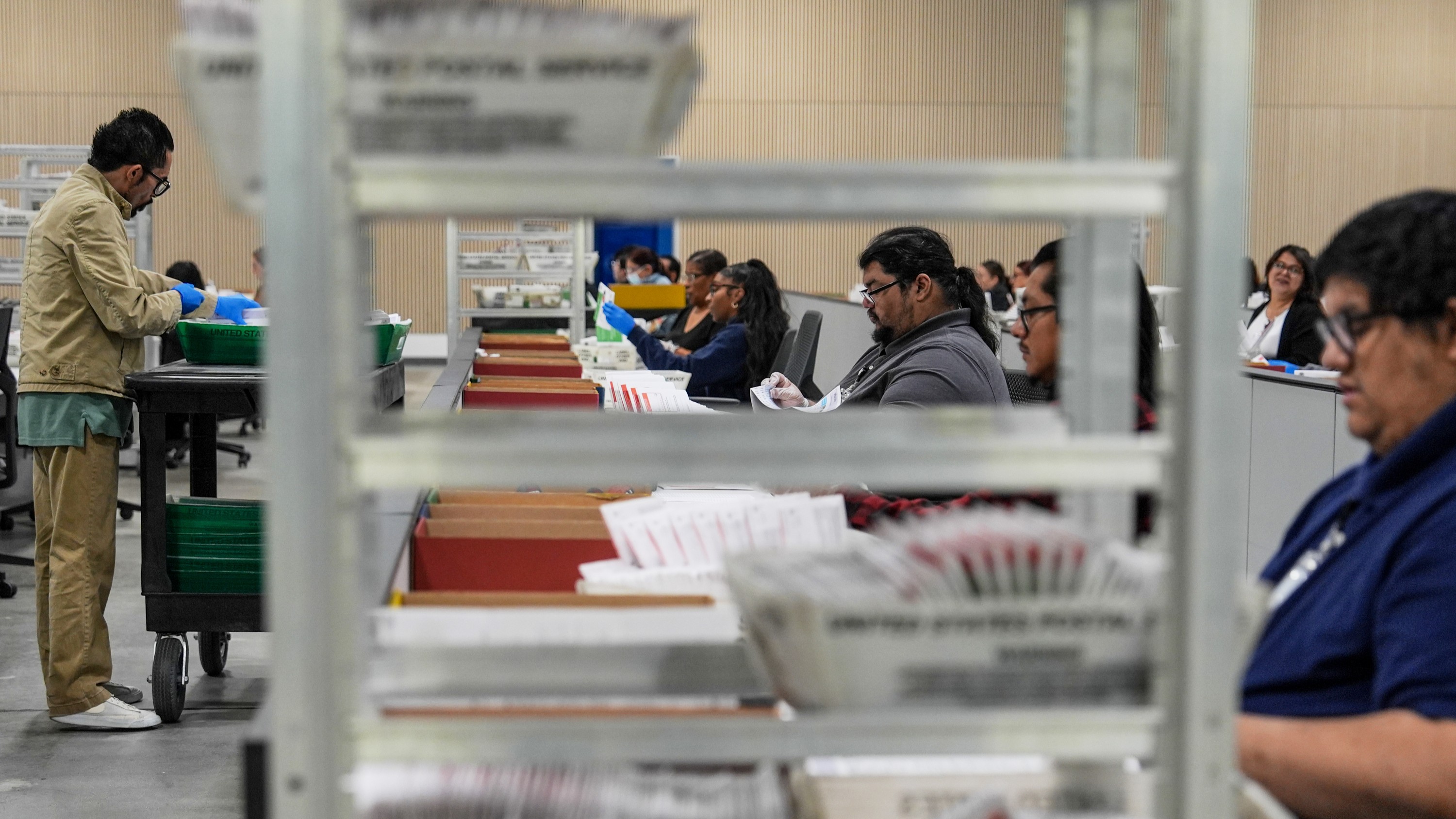 Appeals court rejects Justice Department request for California to set aside disputed ballots allegedly sent to 'noncitzen' voters
— WABC-TV Eyewitness News (ABC7 NY)
